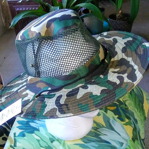 Groovy Glam Other - GROOVY GLAM Green Camo Boonie Bush Hat Summer Mesh Wide Brim with Drawstring